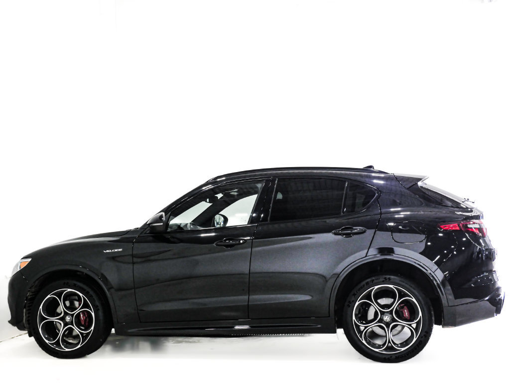Used 2023 Alfa Romeo Stelvio Veloce AWD/4WD image 6