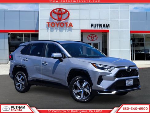 Used 2025 Toyota RAV4 SE w/ Weather & Moonroof Package AWD/4WD image 1