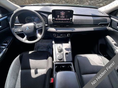 Used 2022 Mitsubishi Outlander ES AWD/4WD image 13