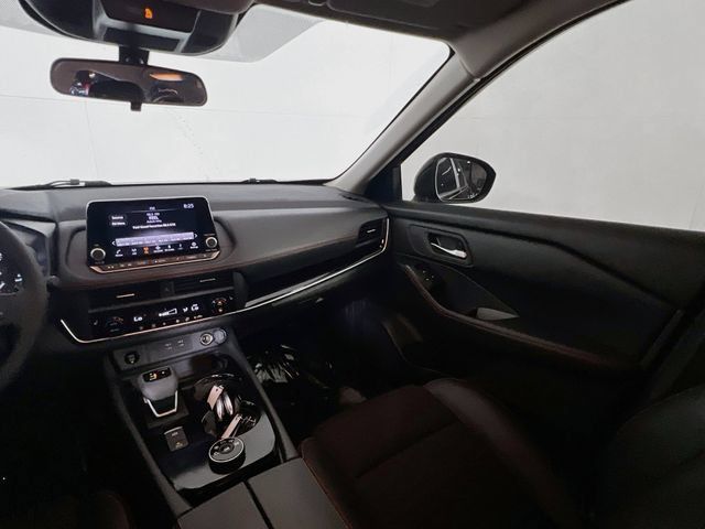 Used 2026 Nissan Rogue SV AWD/4WD image 15