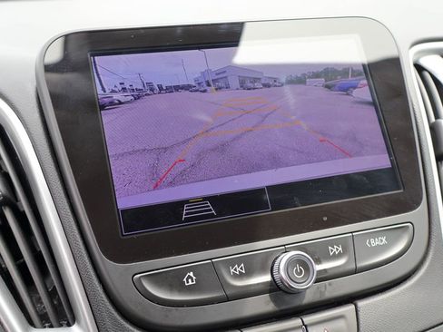 Used 2023 Chevrolet Malibu LT FWD image 4