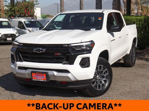 Used 2023 Chevrolet Colorado Z71 w/ Advanced Trailering Package AWD/4WD image 4