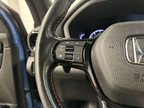 Used 2023 Honda Pilot TrailSport image 9