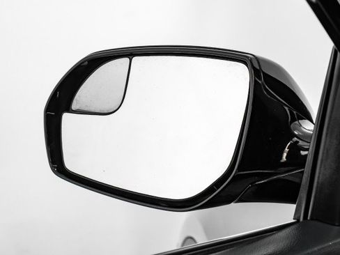 Used 2018 Hyundai Santa Fe SE image 35