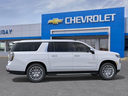 New 2026 Chevrolet Suburban Premier w/ Sun And Tow Package image 5