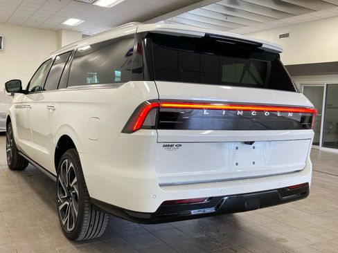 New 2026 Lincoln Navigator L Reserve image 5