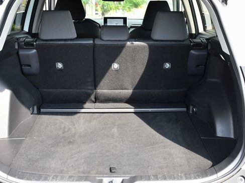 Used 2025 Toyota RAV4 XLE AWD/4WD image 22