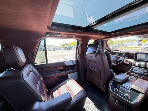 Used 2019 Lincoln Navigator L Black Label w/ Cargo Package AWD/4WD image 17
