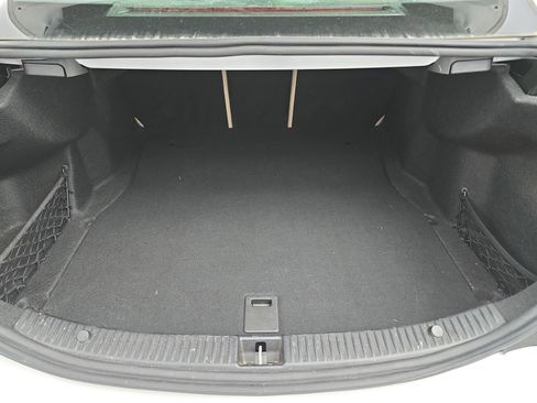 Used 2018 Mercedes-Benz C 300 4MATIC Sedan image 12