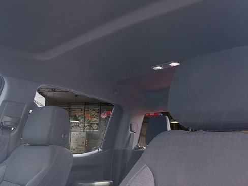 Used 2022 Chevrolet Silverado 1500 Custom AWD/4WD image 16
