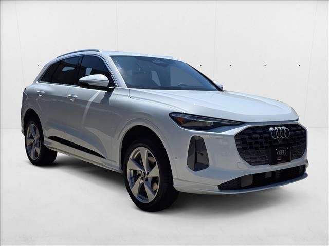 New 2025 Audi Q5 Premium w/ Premium Plus AWD/4WD image 3