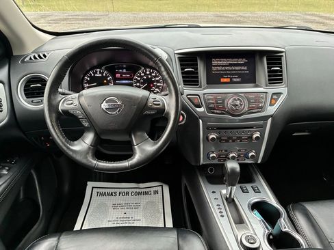 Used 2020 Nissan Pathfinder SL image 31