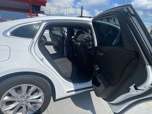 Used 2020 Chevrolet Malibu LT FWD image 6