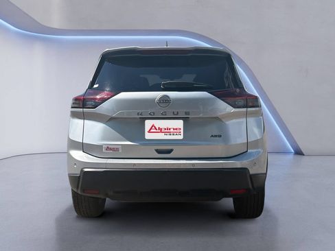 Used 2025 Nissan Rogue SV AWD/4WD image 4