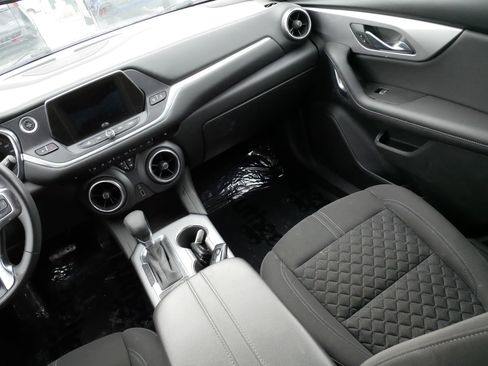 Used 2022 Chevrolet Blazer LT image 11