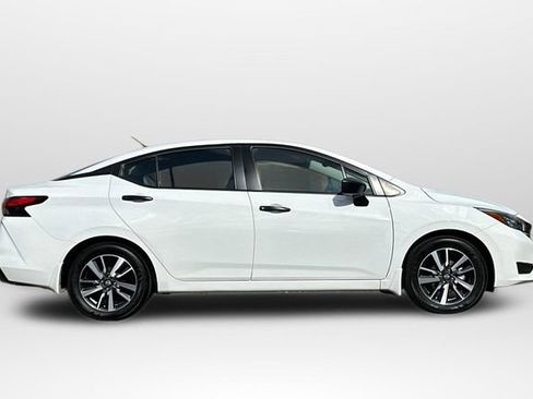 Used 2025 Nissan Versa S w/ S Plus Package image 4
