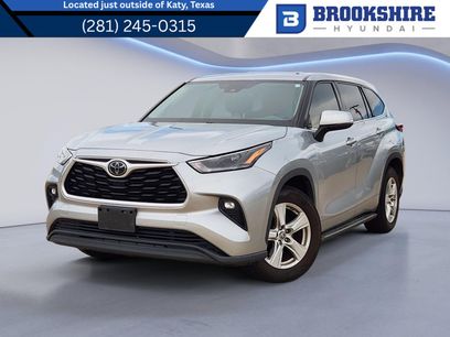 Used 2021 Toyota Highlander LE