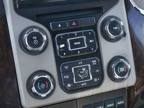 Used 2013 Ford F250 Platinum w/ FX4 Off Road Pkg AWD/4WD image 13