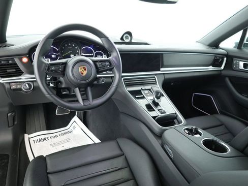 Used 2023 Porsche Panamera 4 Platinum Edition image 11