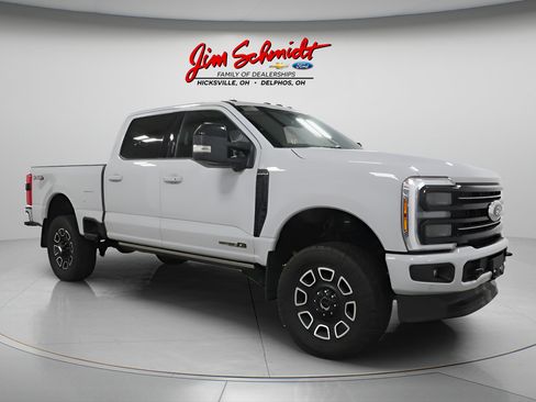 Used 2026 Ford F250 Platinum AWD/4WD image 2