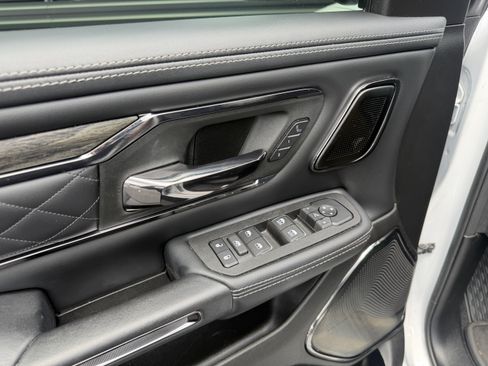 Used 2025 RAM 1500 Limited AWD/4WD image 25