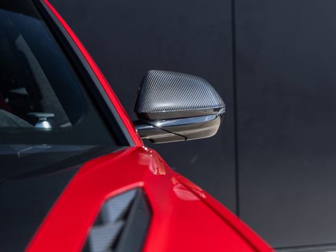 Used 2024 Lamborghini Urus Performante AWD/4WD image 21