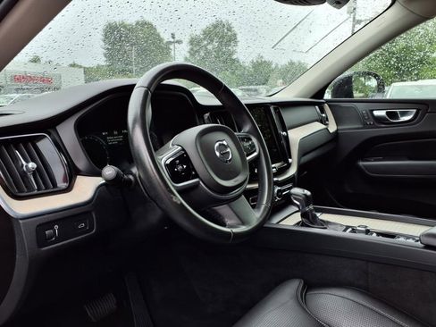 Used 2021 Volvo XC60 T5 Inscription w/ Protection Package Premier image 5