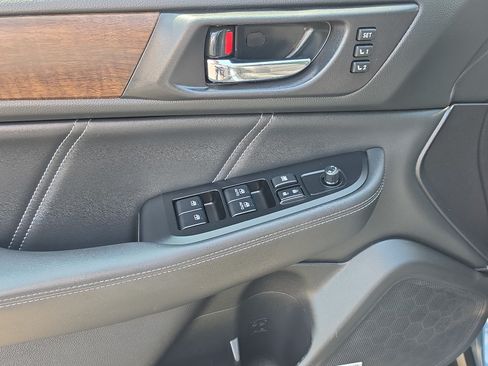 Used 2018 Subaru Outback 2.5i Limited w/ 50th Anniversary Edition AWD/4WD image 13