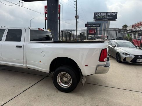 Used 2018 RAM 3500 Tradesman w/ Chrome Appearance Group image 6