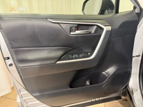 Certified 2019 Toyota RAV4 XLE image 15