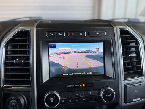 Used 2021 Ford Expedition Max XLT image 37