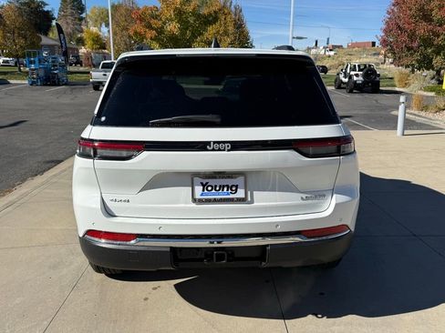 New 2025 Jeep Grand Cherokee Laredo X w/ Trailer Tow Package image 9