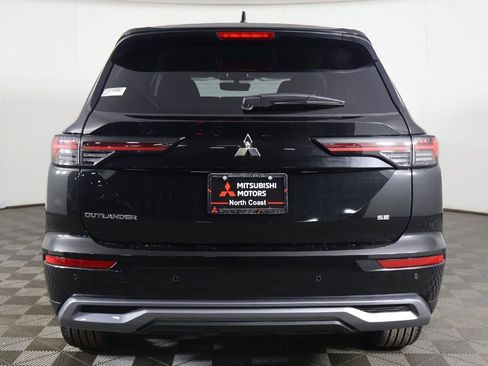 New 2026 Mitsubishi Outlander SE FWD image 14