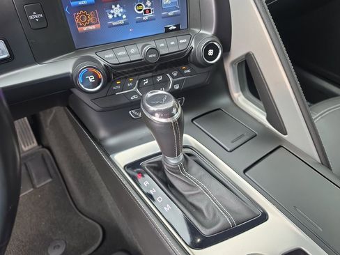 Used 2017 Chevrolet Corvette Stingray Coupe w/ Carbon Flash Badge Package RWD image 18