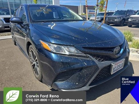 Used 2018 Toyota Camry SE w/ Convenience Package image 4
