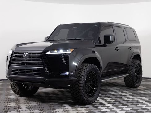 Used 2026 Lexus GX 550 w/ Accessory Package (2T) image 2