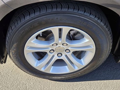 Used 2023 Dodge Charger SXT image 9