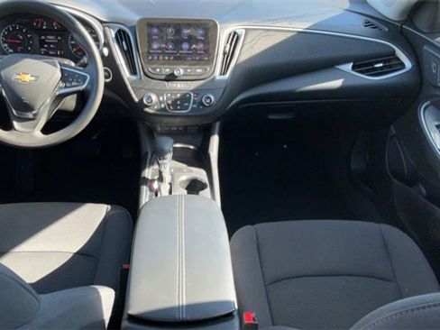 Used 2024 Chevrolet Malibu LT image 14