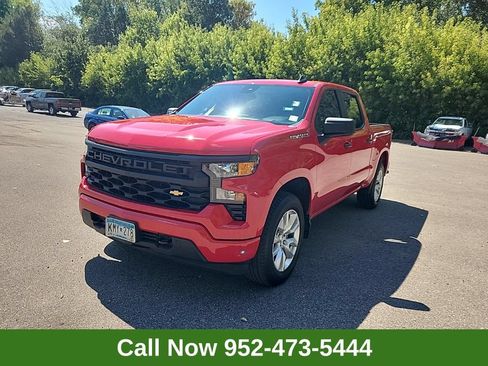 Used 2022 Chevrolet Silverado 1500 Custom AWD/4WD image 1