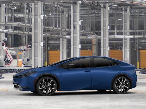 New 2026 Toyota Prius Plug-In Hybrid FWD image 3