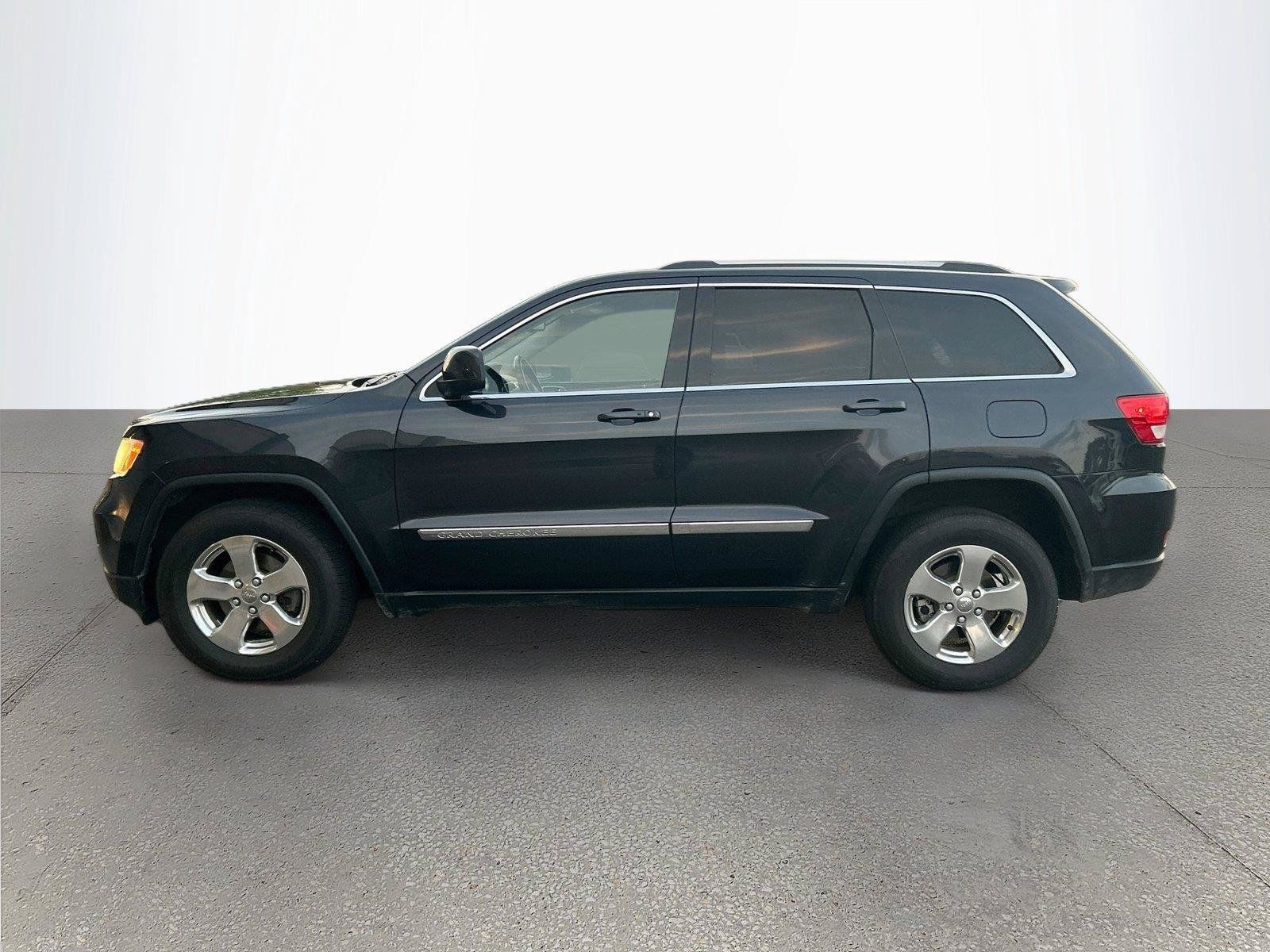 Used 2013 Jeep Grand Cherokee Laredo AWD/4WD image 7