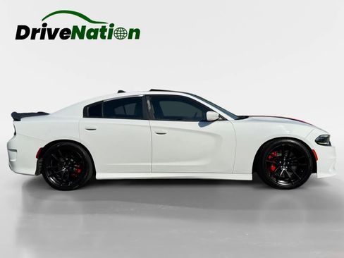 Used 2018 Dodge Charger R/T RWD image 4