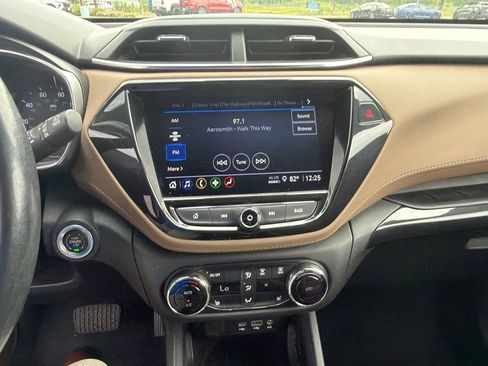 Used 2021 Chevrolet TrailBlazer ACTIV w/ Convenience Package FWD image 9