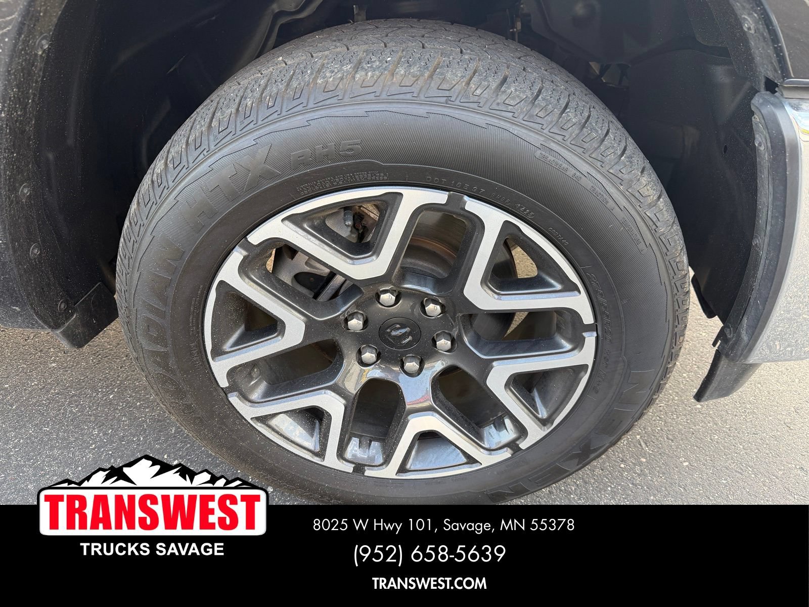Used 2026 RAM 1500 Laramie AWD/4WD image 8