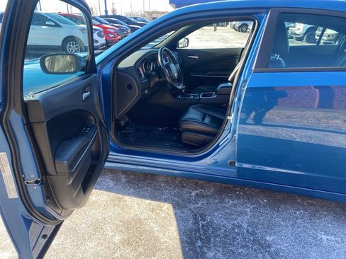 Used 2021 Dodge Charger SXT w/ Leather Interior Group image 17