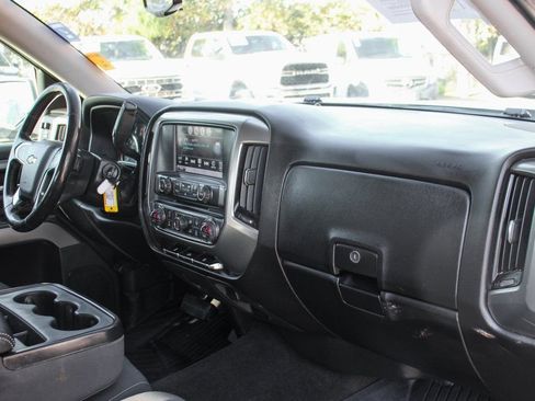 Used 2018 Chevrolet Silverado 1500 LT w/ All Star Edition AWD/4WD image 32