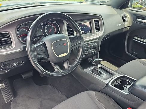 Used 2022 Dodge Charger SXT RWD image 15
