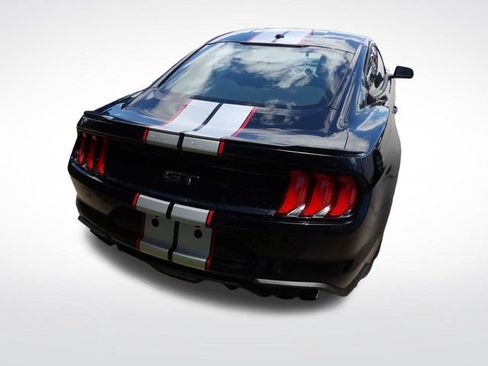 Used 2019 Ford Mustang GT RWD image 14