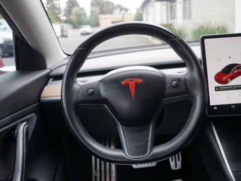 Used 2018 Tesla Model 3 Long Range image 40