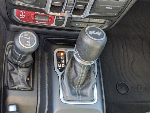 Used 2024 Jeep Wrangler Willys image 27